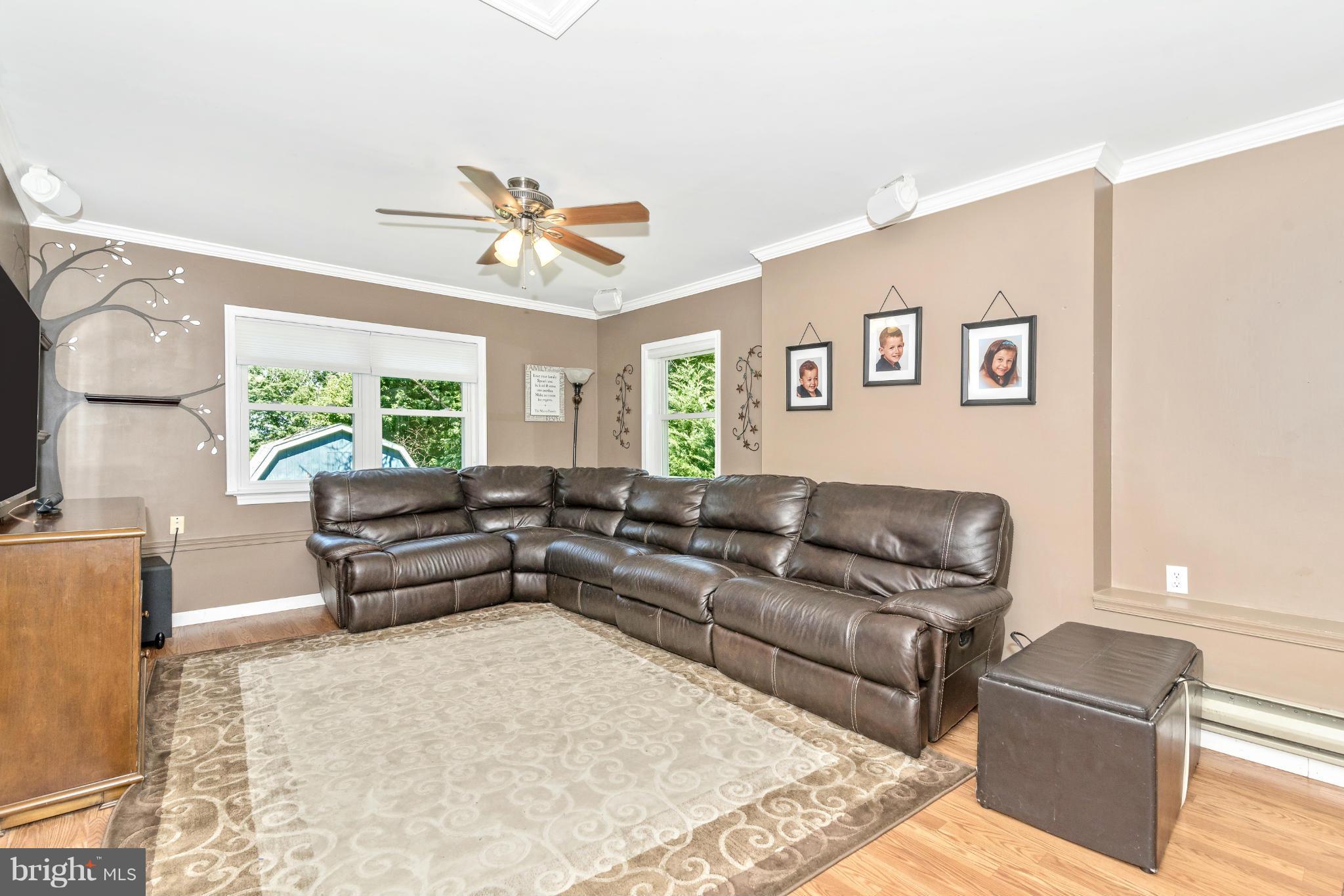 6324 Quinn Road Frederick, MD 21701 - Photo 9 of 30 Family Room