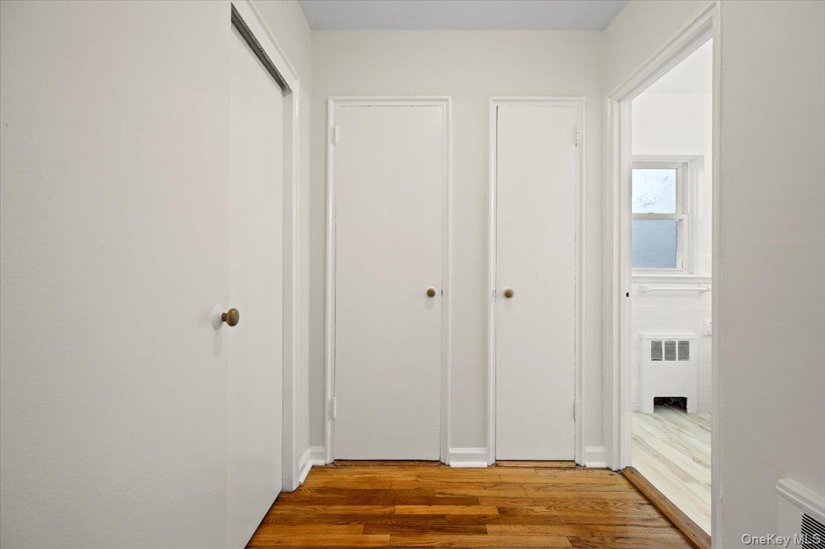 437 Pelham Road, Unit B2 New Rochelle, NY 10805 - Photo 3 of 17 a view of room