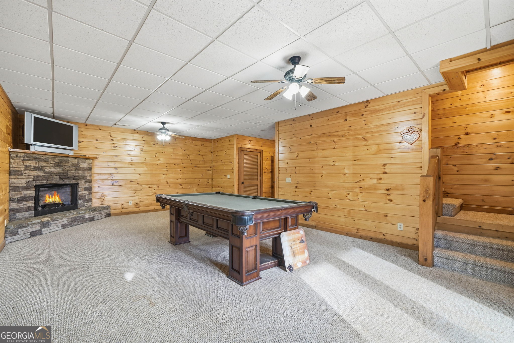 648 Stuart Mountain Road Mineral Bluff, GA 30559 - Photo 23 of 42 a room with furniture