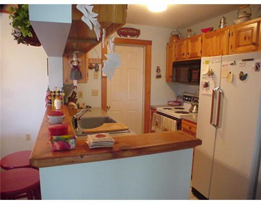 22 Lancelot Road, Unit 22 Naples, ME 04055 - Photo 17 of 25 Kitchen.