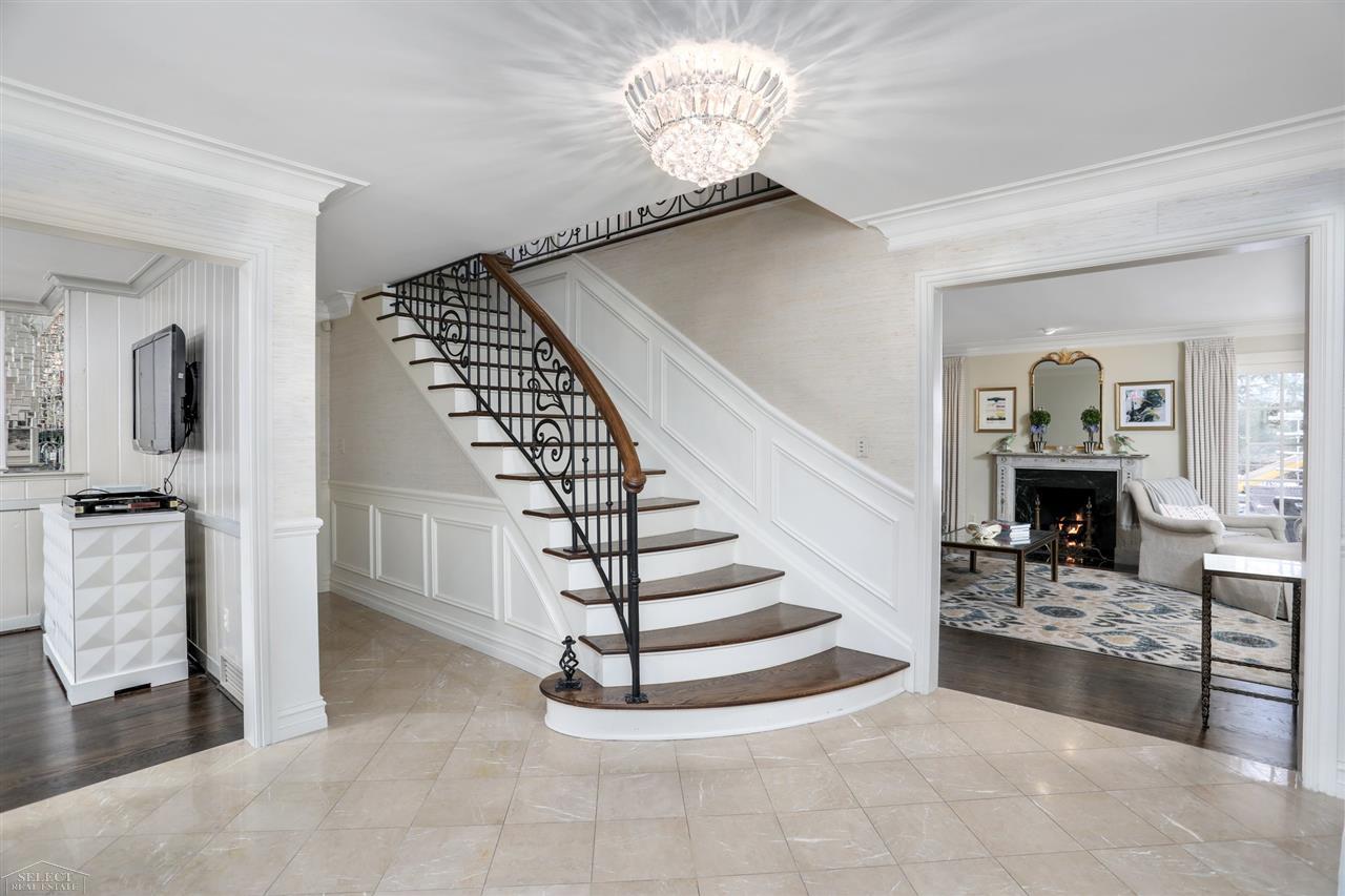 44 South Deeplands Road Grosse Pointe Shores, MI 48236 - Photo 4 of 41