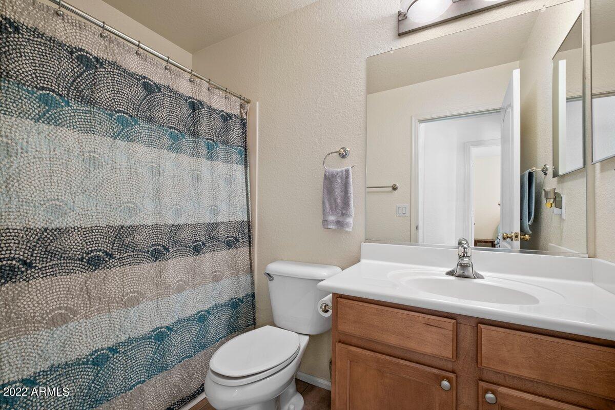 28923 North Nobel Road Phoenix, AZ 85085 - Photo 13 of 18 Bathroom (11)