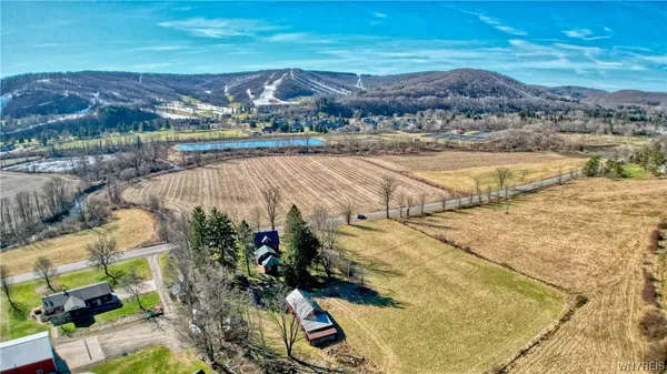 $2,499,999 | 6152 Sugartown Road, Ellicottville, NY 14731