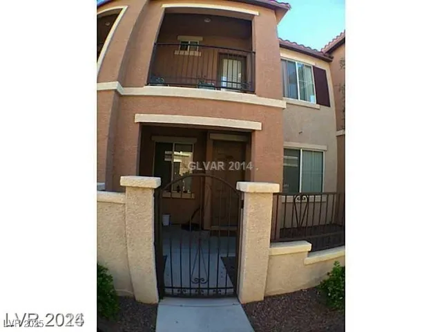 $1,745 | 1525 Spiced Wine Avenue, Unit 13102, Henderson, NV 89074