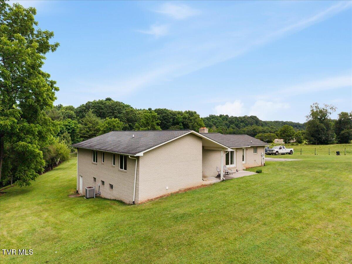 122 South Fork Road Marion, VA 24354 - Photo 6 of 70 20-WBP-S-Fork-20