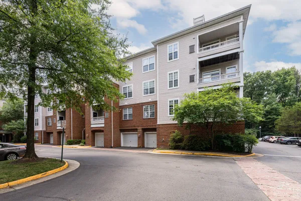 $540,000 | 4320 Cannon Ridge Court, Unit 56, Fairfax, VA 22033