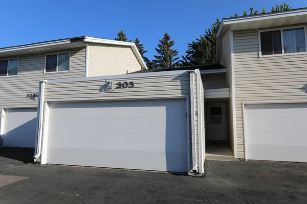 $1,850 | 305 Shawnee Trail, Shakopee, MN 55379