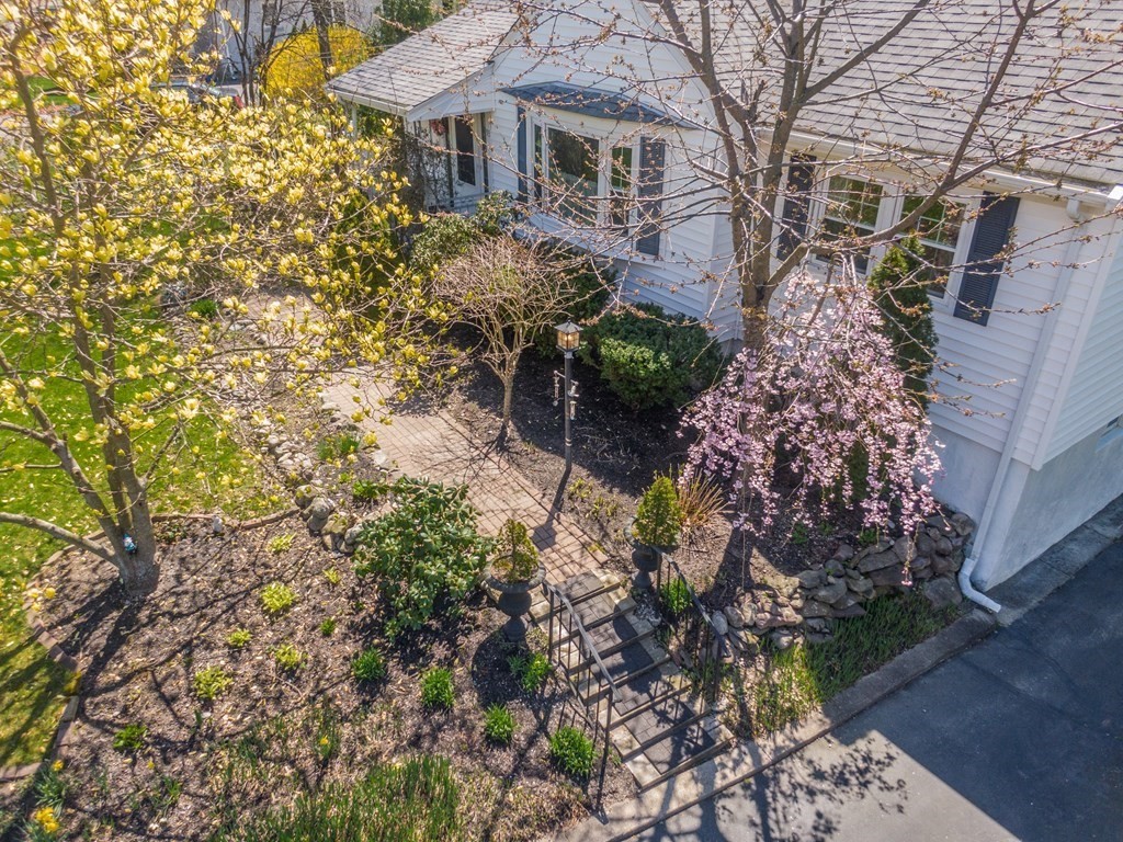 93 Randolph Terrace Canton, MA 02021 - Photo 4 of 42 Gallery Image 4
