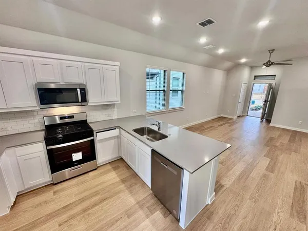 $1,750 | 3817 Monticello Drive, Farmersville, TX 75442