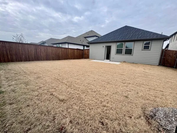 $1,750 | 3817 Monticello Drive, Farmersville, TX 75442