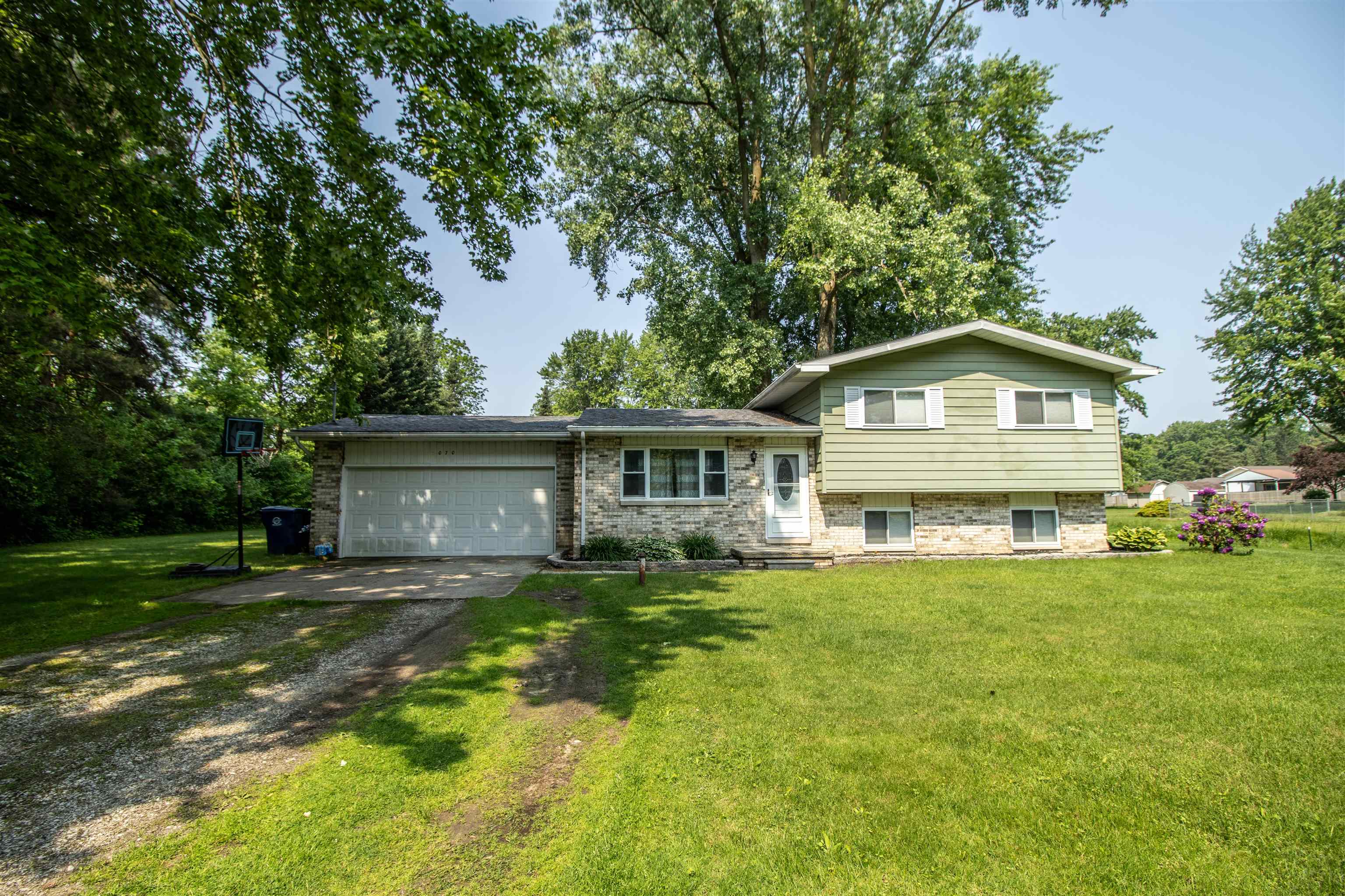 7070 Quain Road Birch Run, MI 48415 - Photo 1 of 28 50177733-b7c604a4-a569-4aaf-bdc0-cd3dbaca118a.JPG