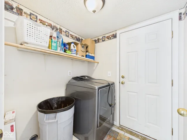 $349,900 | 6723 Silver Tree Drive, Indianapolis, IN 46236