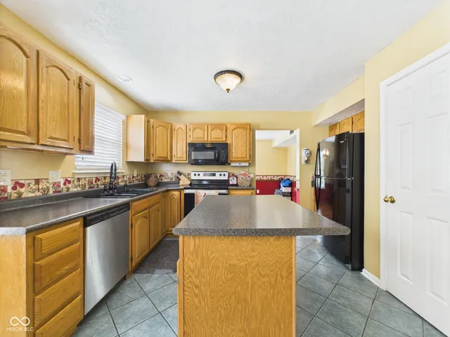 $349,900 | 6723 Silver Tree Drive, Indianapolis, IN 46236