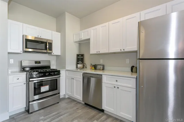 $1,750 | 70 A Ashburton Avenue, Unit 5B, Yonkers, NY 10701