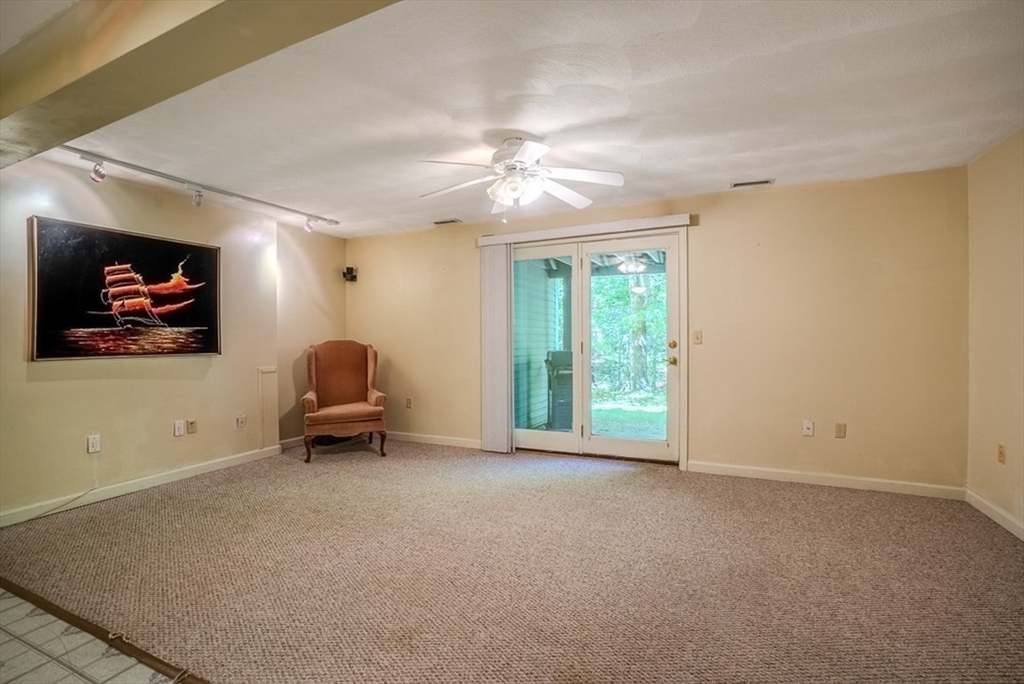4105 Woodbridge Road, Unit 4105 Peabody, MA 01960 - Photo 27 of 39