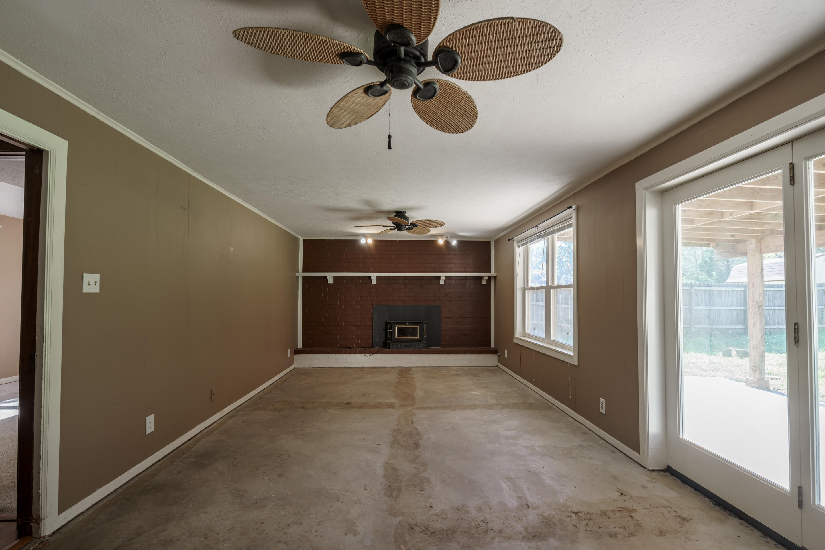 12 Windhaven Lane Oak Ridge, TN 37830 - Photo 11 of 16 basement living room_
