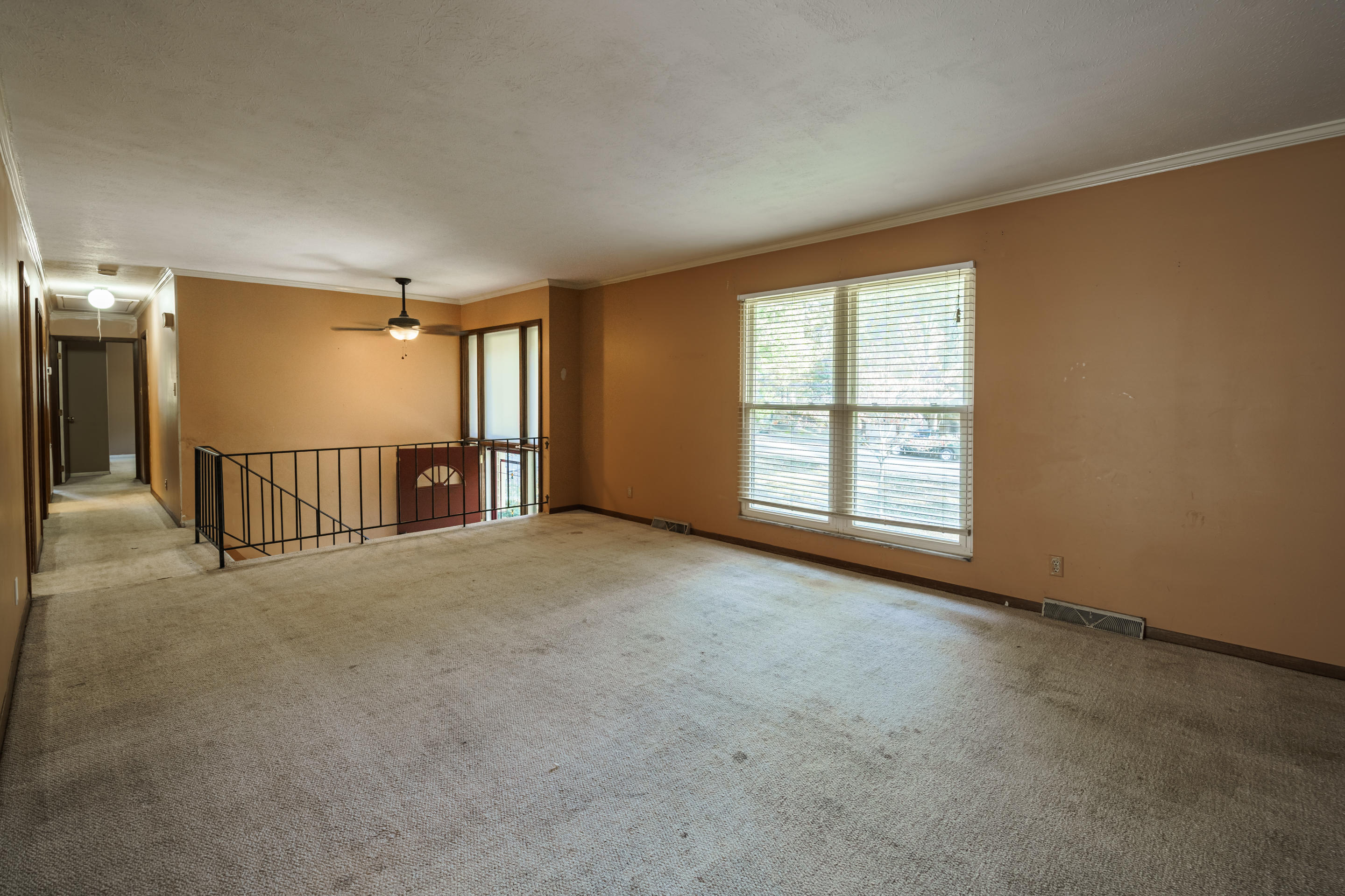 12 Windhaven Lane Oak Ridge, TN 37830 - Photo 3 of 16 living room_