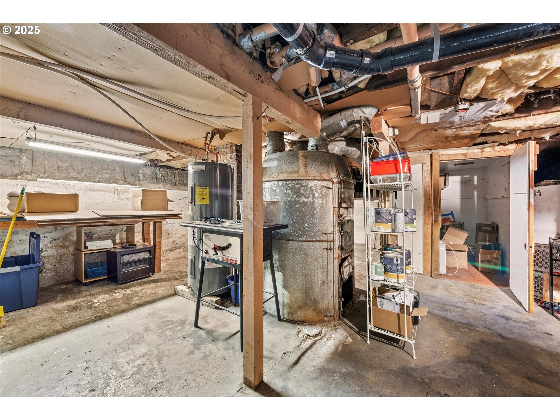 2420 9th Street Baker City, OR 97814 - Photo 46 of 47 a view of a room with lots of appliances and furniture