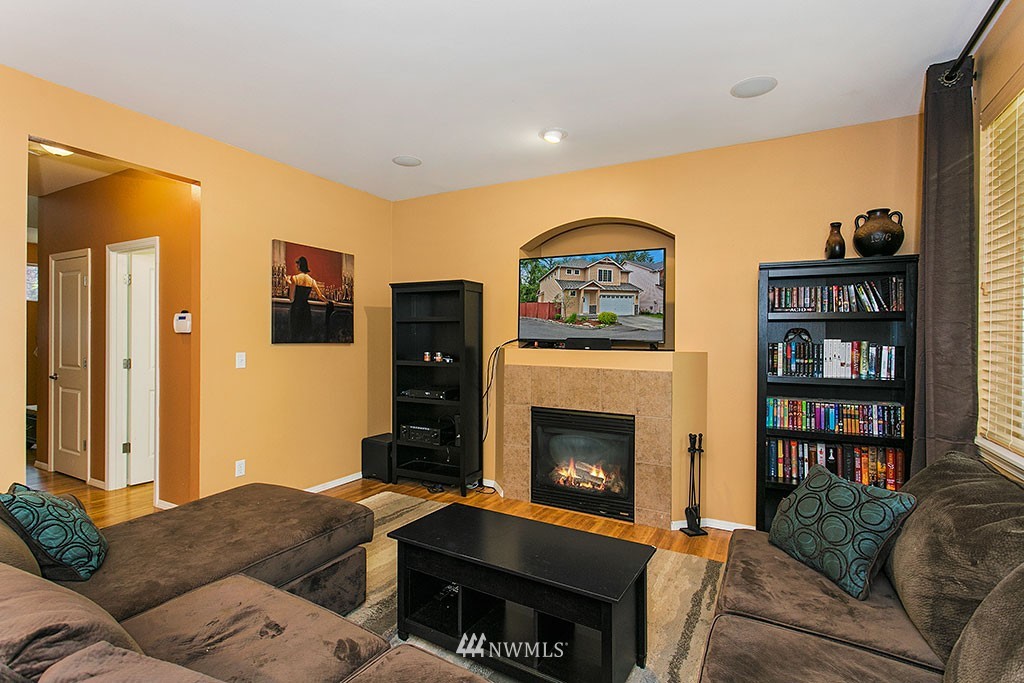 2523 179th Street Southeast Bothell, WA 98012 - Photo 3 of 17