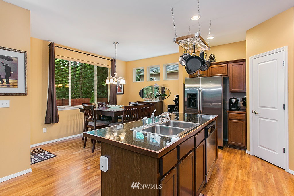 2523 179th Street Southeast Bothell, WA 98012 - Photo 5 of 17