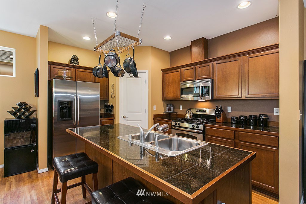 2523 179th Street Southeast Bothell, WA 98012 - Photo 6 of 17