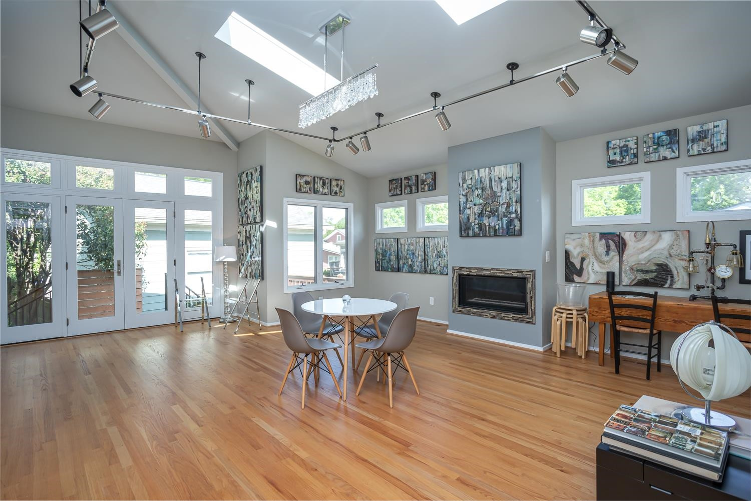 601 Leonidas Court Raleigh, NC 27604 - Photo 5 of 53 Skylights! Gas fireplace! Hardwood floors! Kitchenette! Art Studio Addition 2017