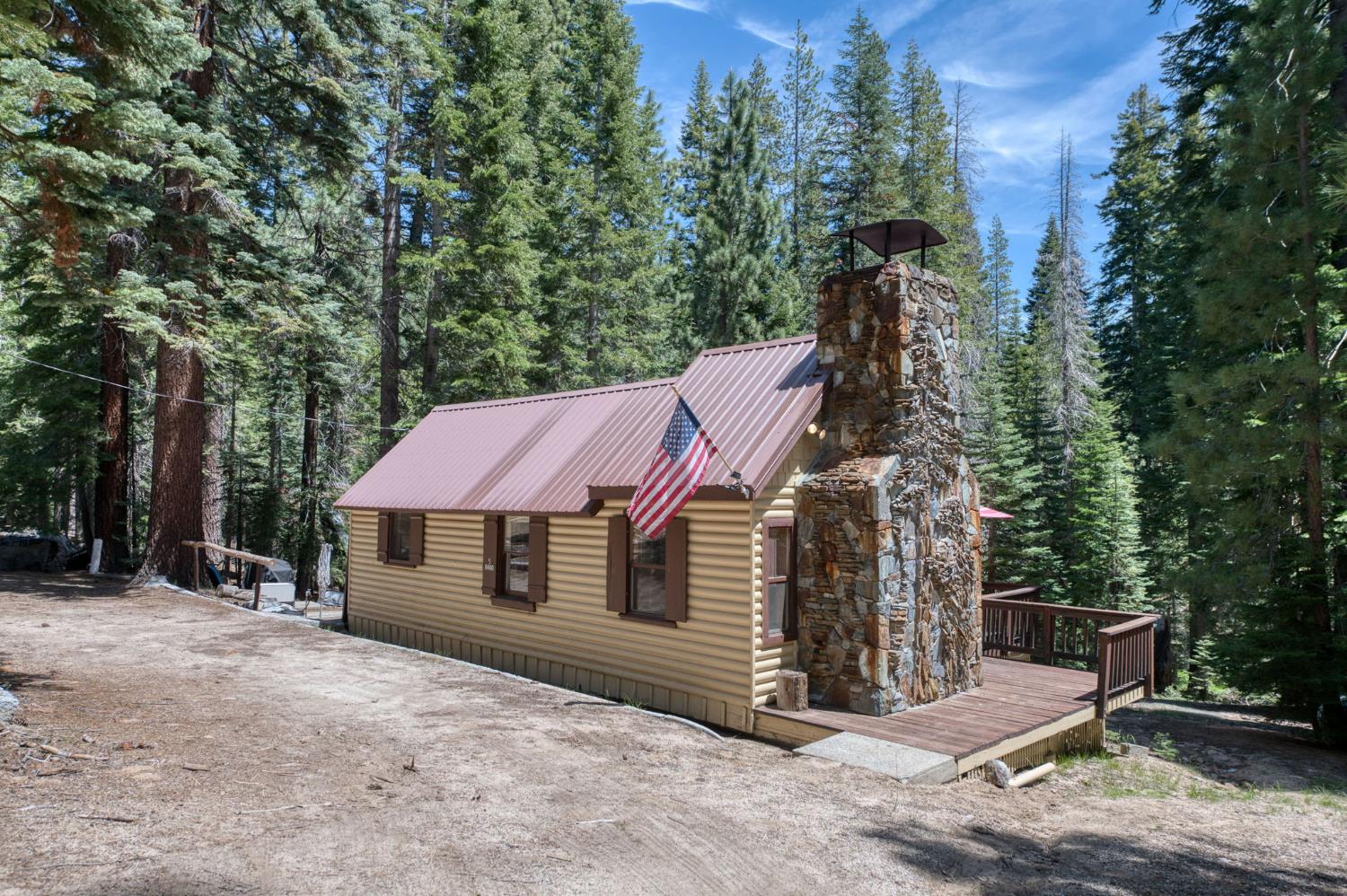 61480 Huntington Lake Road, Unit 5 Mono Hot Springs, CA 93642 - Photo 2 of 51