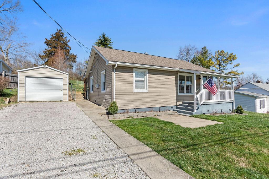 8225 Harrisburg Road Orient, OH 43146 - Photo 3 of 21 7G5A4289