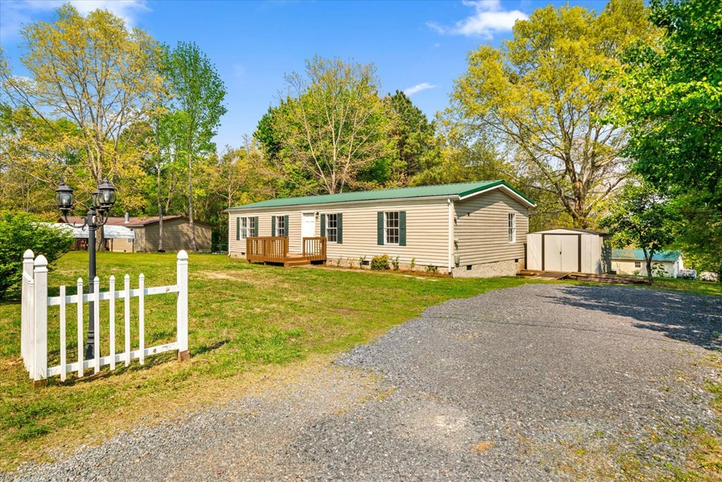 775 Ridgeview Circle Chatsworth, GA 30705 - Photo 4 of 33