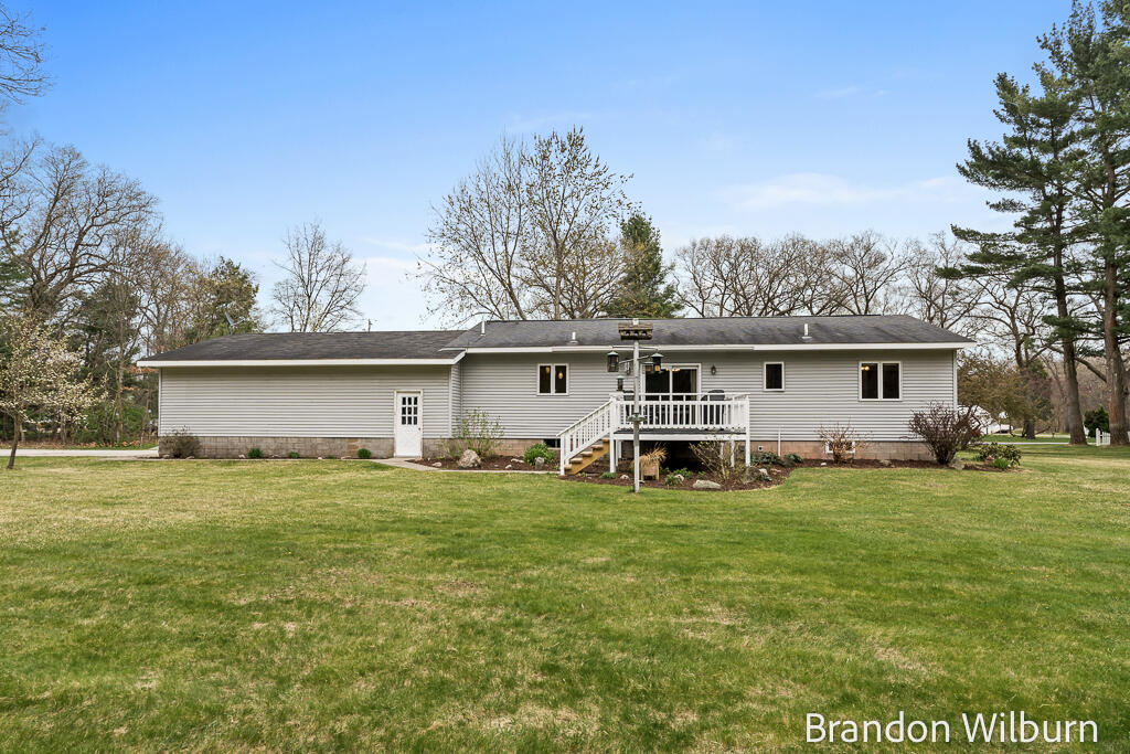 653 Chatterson Road Muskegon, MI 49442 - Photo 3 of 52 653ChattersonRd-6LoRes