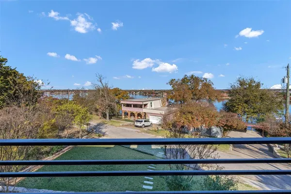 $2,900 | 721 Rock Harbor Court, Granbury, TX 76048