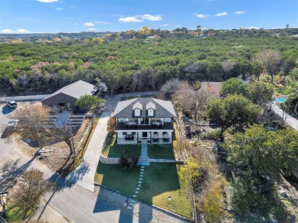 $2,900 | 721 Rock Harbor Court, Granbury, TX 76048