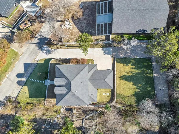 $2,900 | 721 Rock Harbor Court, Granbury, TX 76048