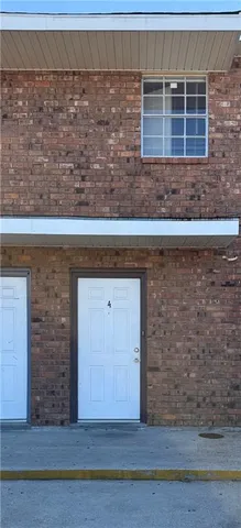 $1,200 | 1700 Vintage Drive, Unit 4, Kenner, LA 70065