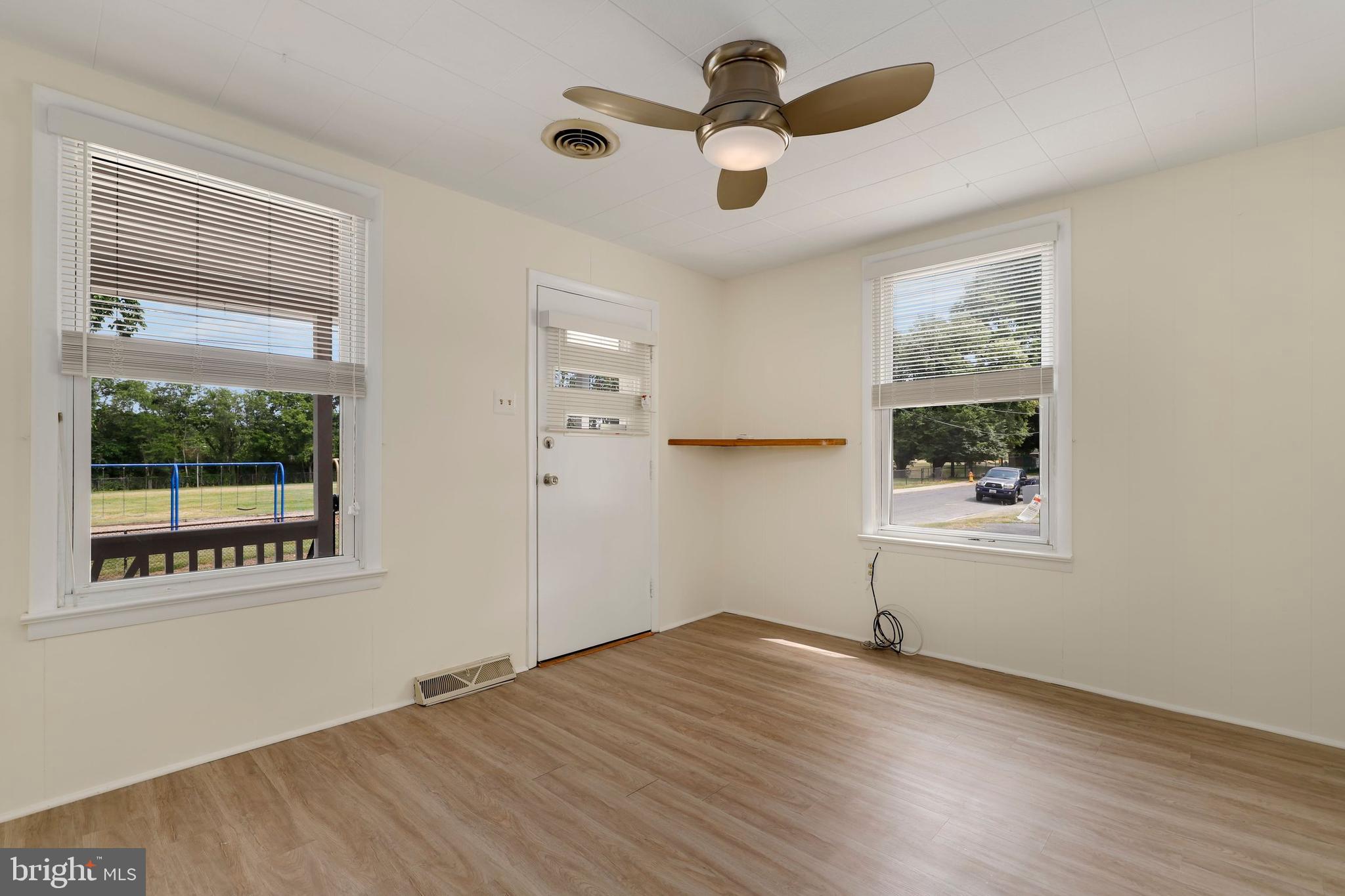 53 Winchester Street Frederick, MD 21701 - Photo 4 of 35