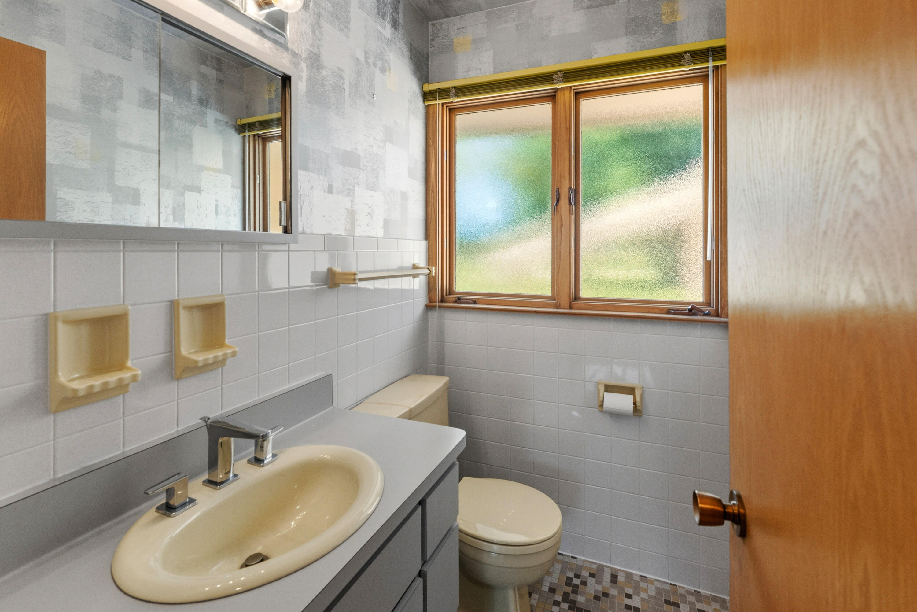 8909 North Maitland Road Bayside, WI 53217 - Photo 23 of 40 half bath