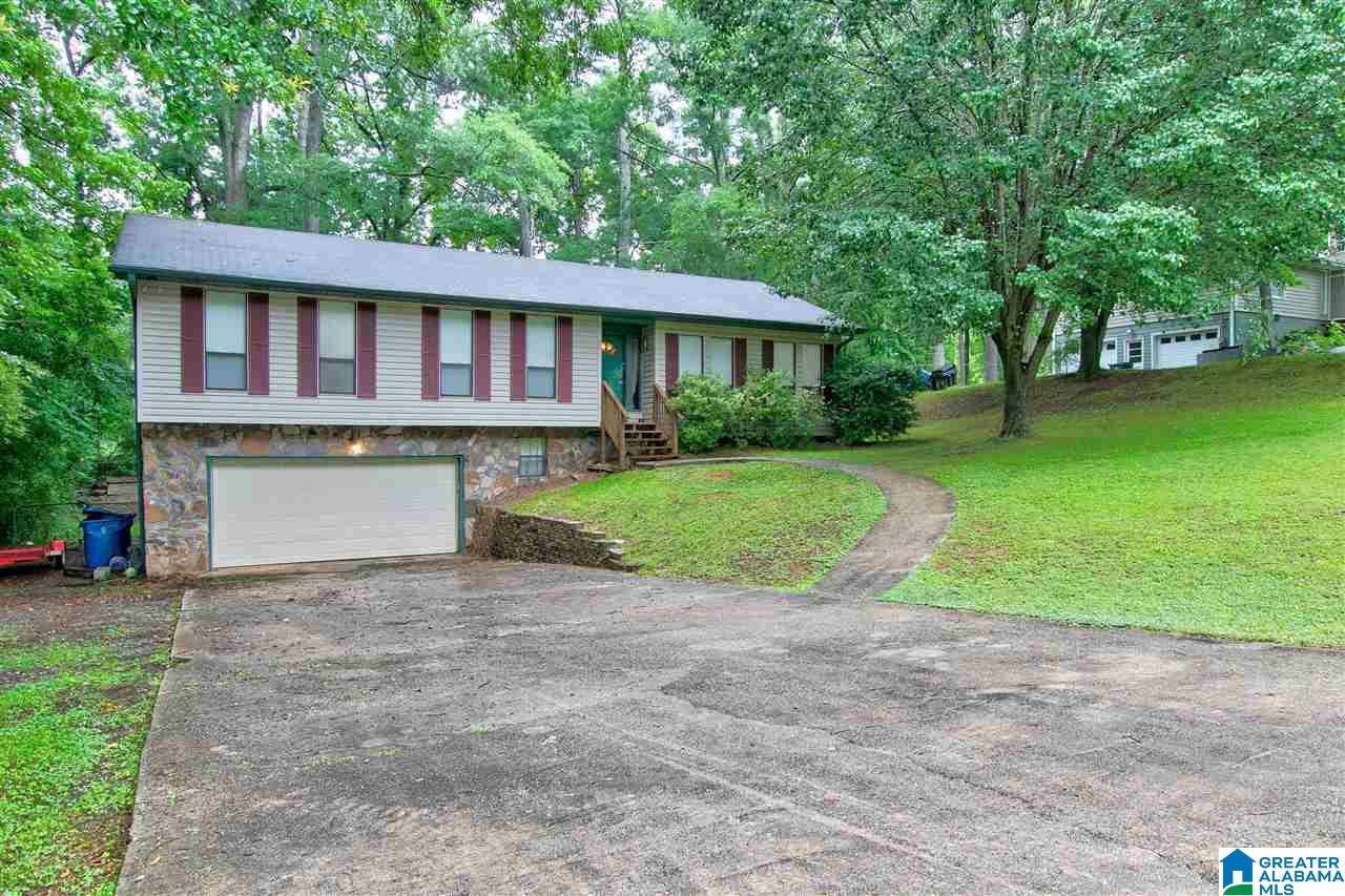 230 Valley Circle Pinson, AL 35126 - Photo 2 of 32
