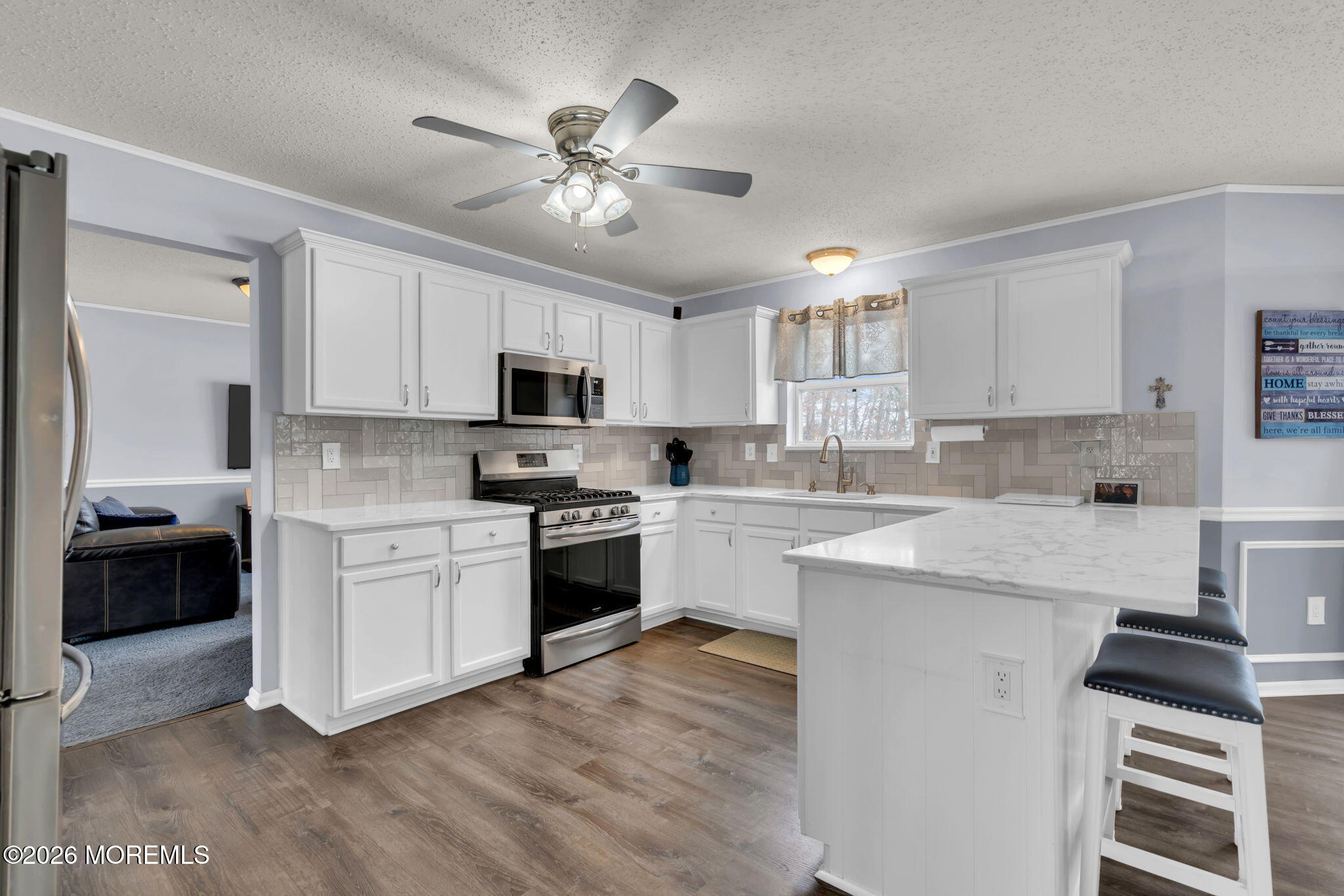 93 West Shenendoah Road Howell, NJ 07731 - Photo 6 of 30 23-web-or-mls-DSC06626