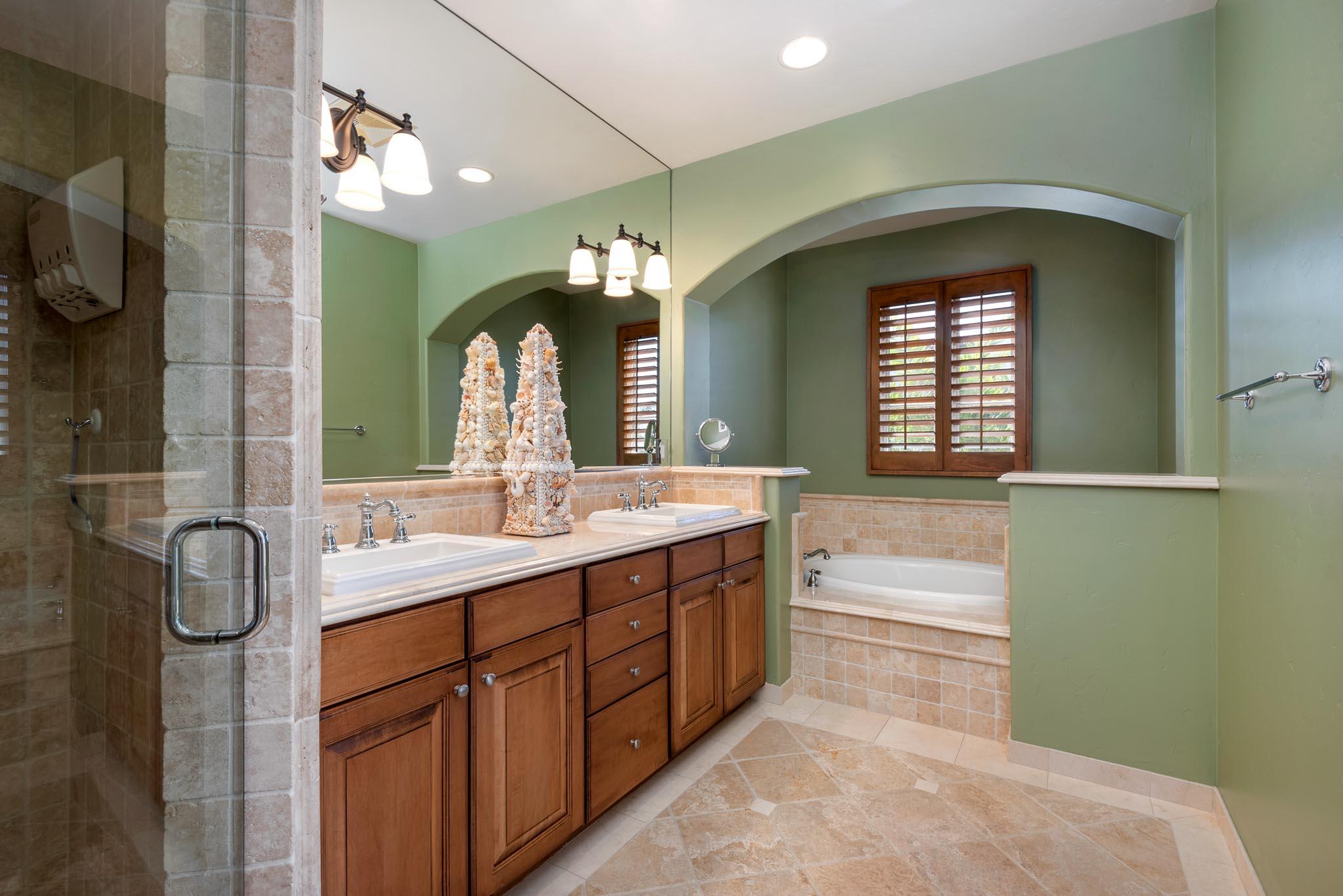 214 Santa Barbara Street, Unit A Santa Barbara, CA 93101 - Photo 11 of 19 Master Bathroom
