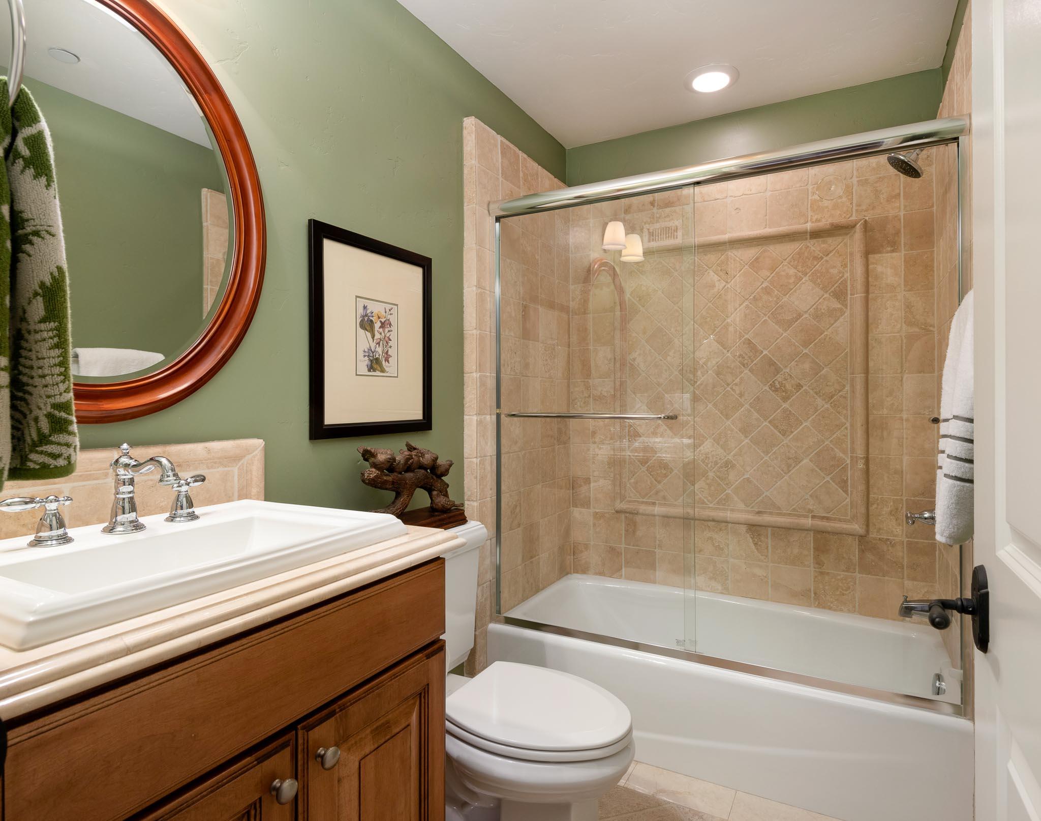 214 Santa Barbara Street, Unit A Santa Barbara, CA 93101 - Photo 13 of 19 En suite guest bathroom