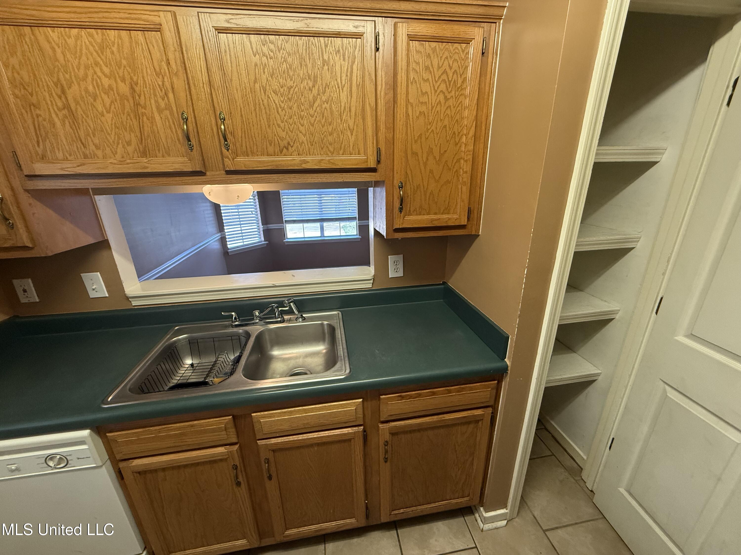 1531 Chelsea Lane Richland, MS 39218 - Photo 6 of 25 IMG_6960