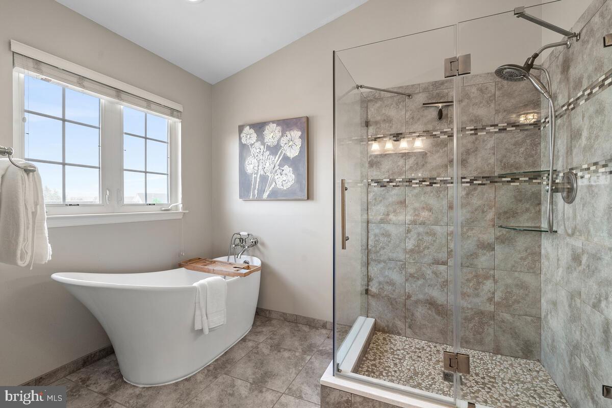 18414 Cornflower Road Boyds, MD 20841 - Photo 33 of 63 **UPDATED** Master Suite Full Bathroom