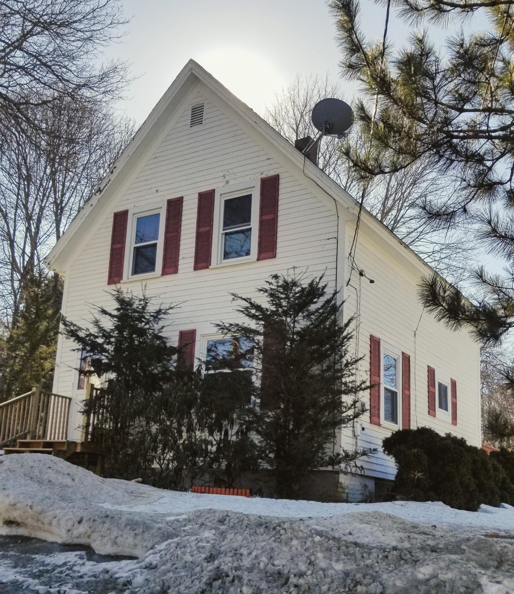 35 Pendleton Street Brewer, ME 04412 - Photo 1 of 19 35 Pendleton front view