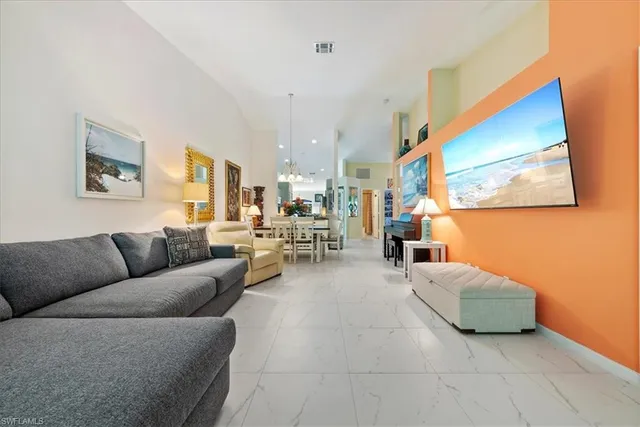 $465,000 | 5485 Whitten Drive, Naples, FL 34104