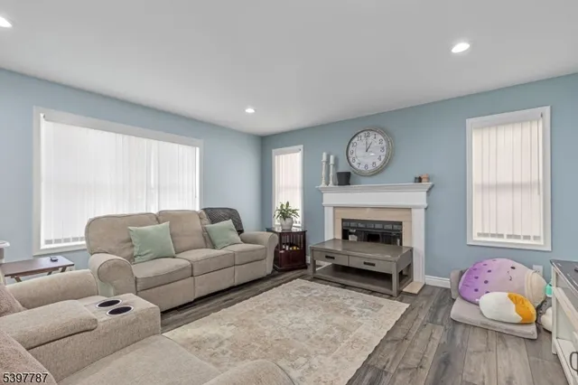 $799,900 | 126 North 13th Street, Kenilworth, NJ 07033