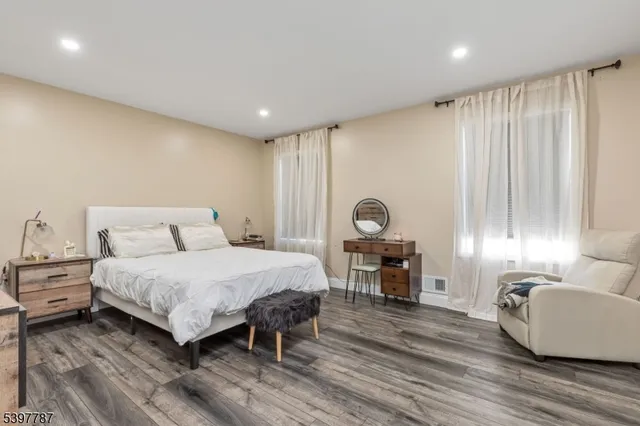 $799,900 | 126 North 13th Street, Kenilworth, NJ 07033