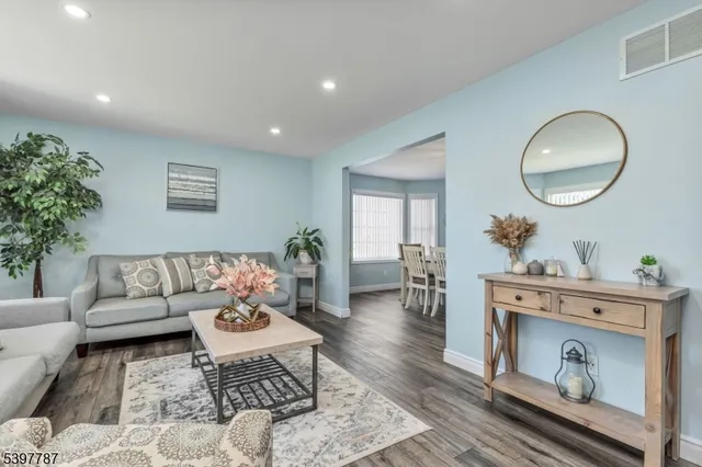 $799,900 | 126 North 13th Street, Kenilworth, NJ 07033