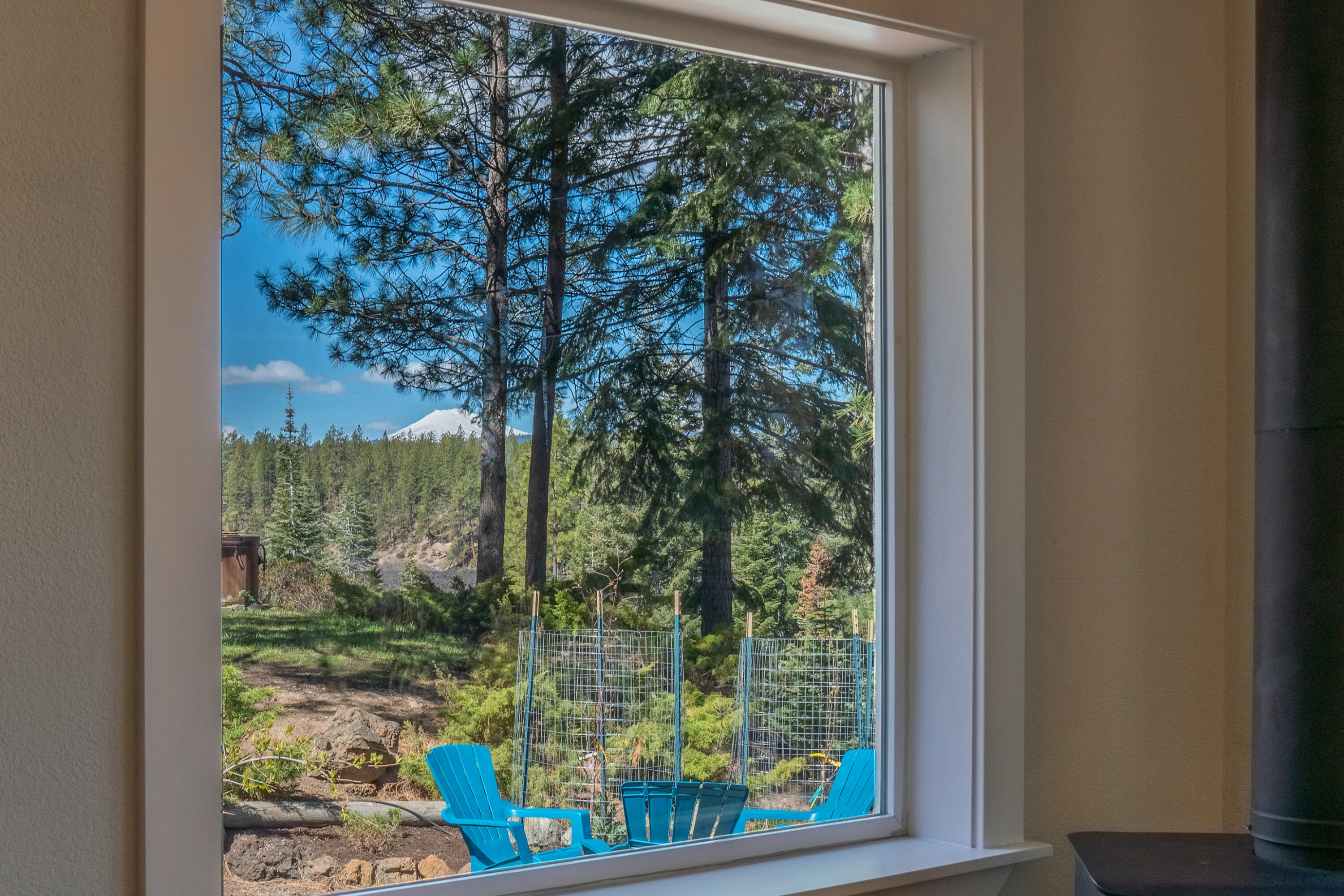 18752 Choctaw Road Bend, OR 97702 - Photo 21 of 48 DSC02159-HDR-Edit
