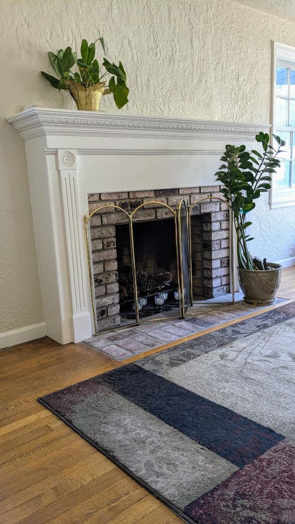 943 Riverside Drive San Jose, CA 95125 - Photo 6 of 13 a view of a entrance door of the house