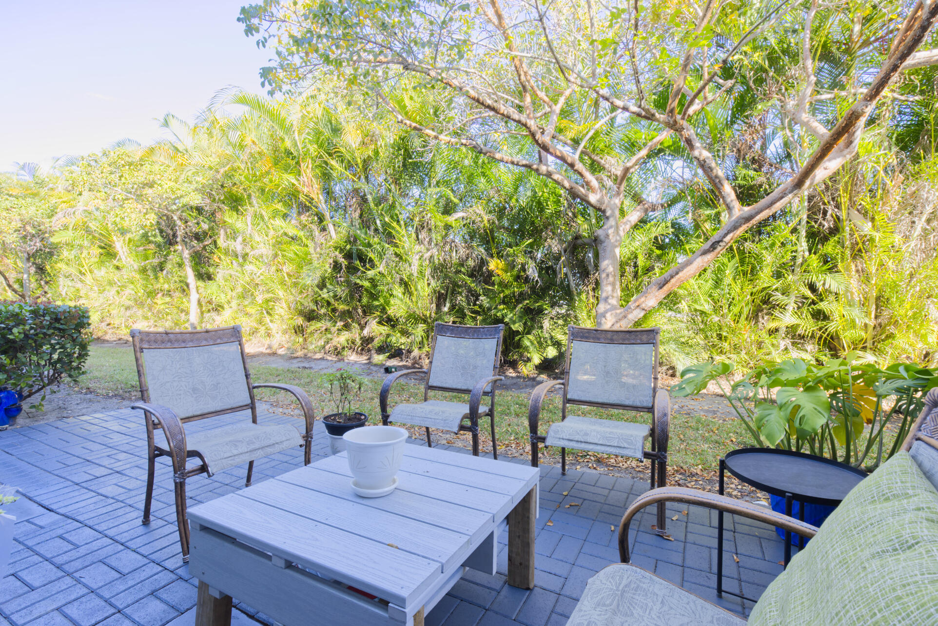 1934 Alamanda Way Riviera Beach, FL 33404 - Photo 17 of 20 Back Porch